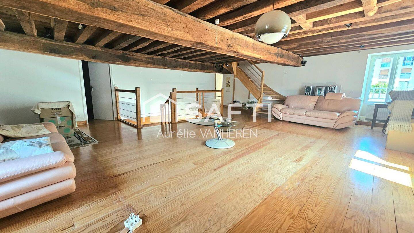 Maison 12 pièces 300 m² · à Cosne-Cours-sur-Loire · 300 m² · 295 000 €