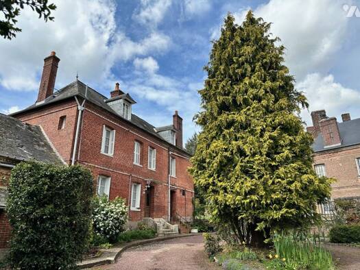 Maison de plain-pied à vendre 440 000 € 8 pièces 6 chambres 243 m² 2 094 m² de terrain Bacqueville-en-Caux 76730