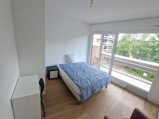 Colocation à louer 540 € 1 pièce 1 chambre 12 m² 2ème étage Champtier du Coq Évry-Courcouronnes 91000