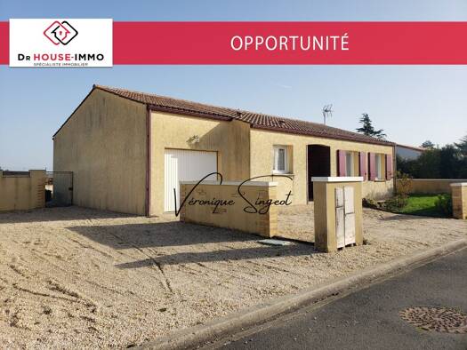 Maison de plain-pied à vendre 188 000 € 5 pièces 3 chambres 85 m² 746 m² de terrain Saint-Jean-de-Beugné 85210