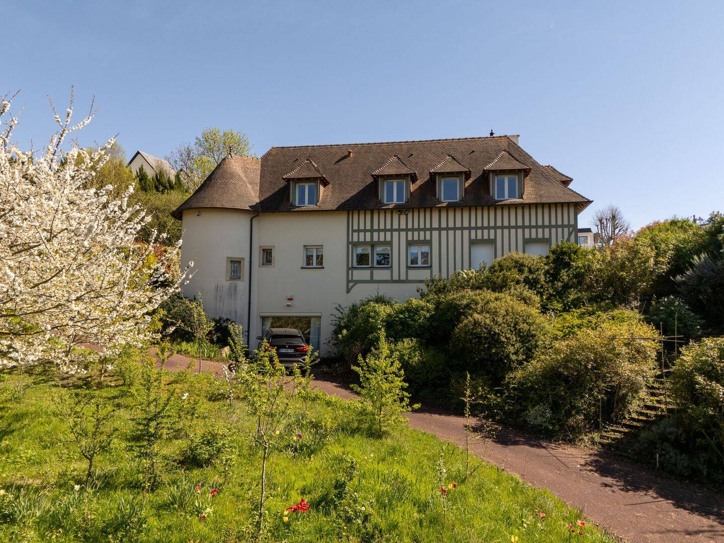 Maison 10 pièces 336 m² · à Trouville-sur-Mer · 336 m² · 1 890 000 €