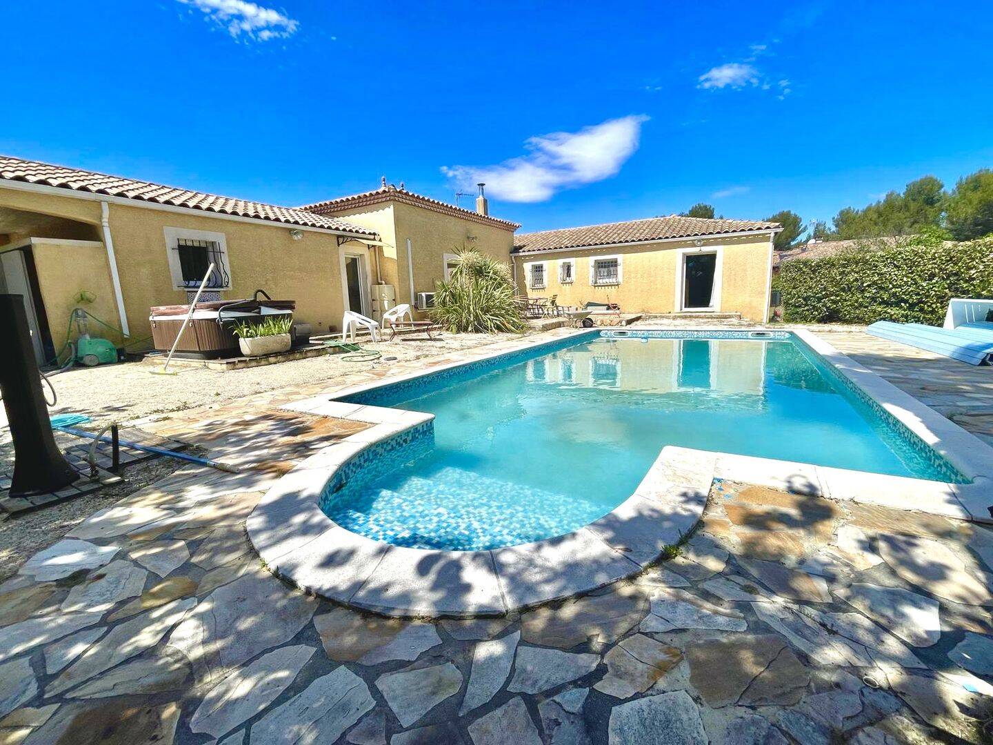 Maison 6 pièces 181 m² · à Saint-Georges-d'Orques · 181 m² · 800 000 €