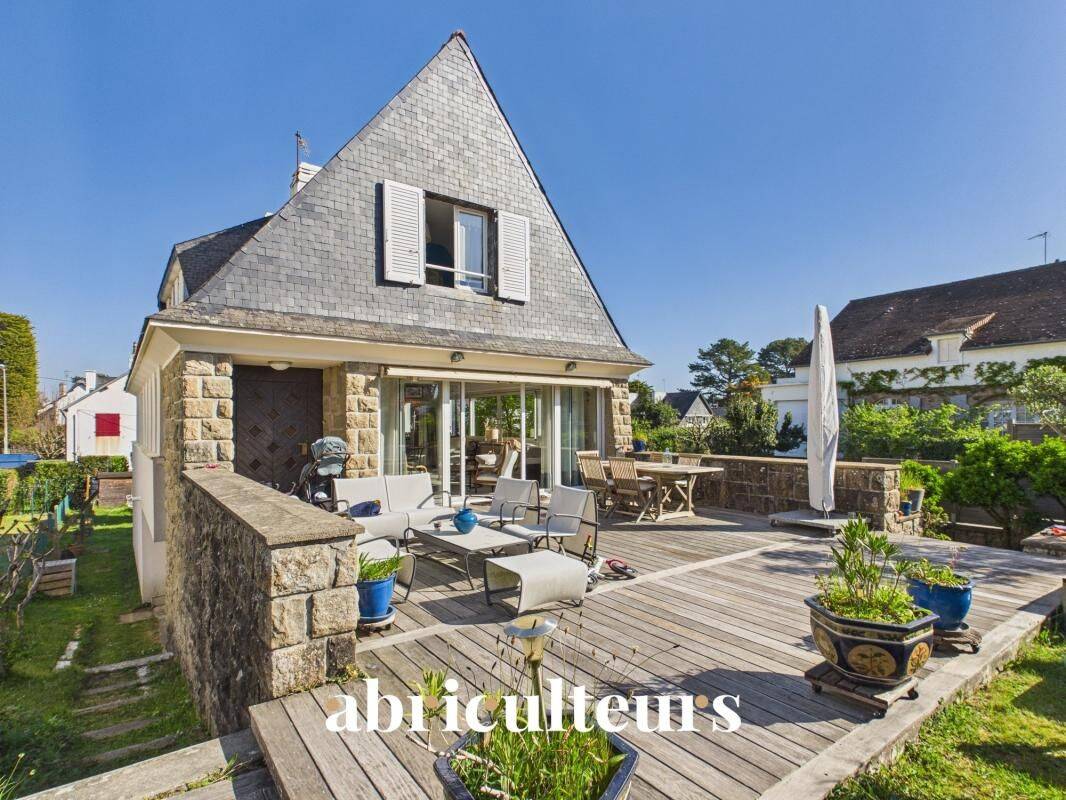Maison 11 pièces 205 m² · à Carnac · 205 m² · 1 799 000 €