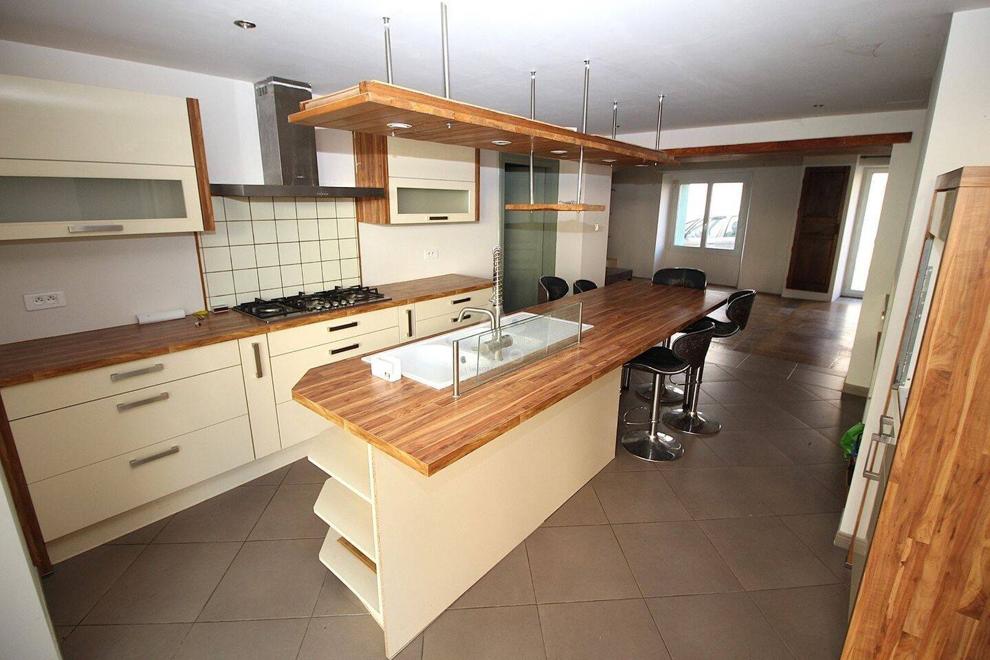 Maison 7 pièces 170 m² · à Castelmayran · 170 m² · 168 500 €