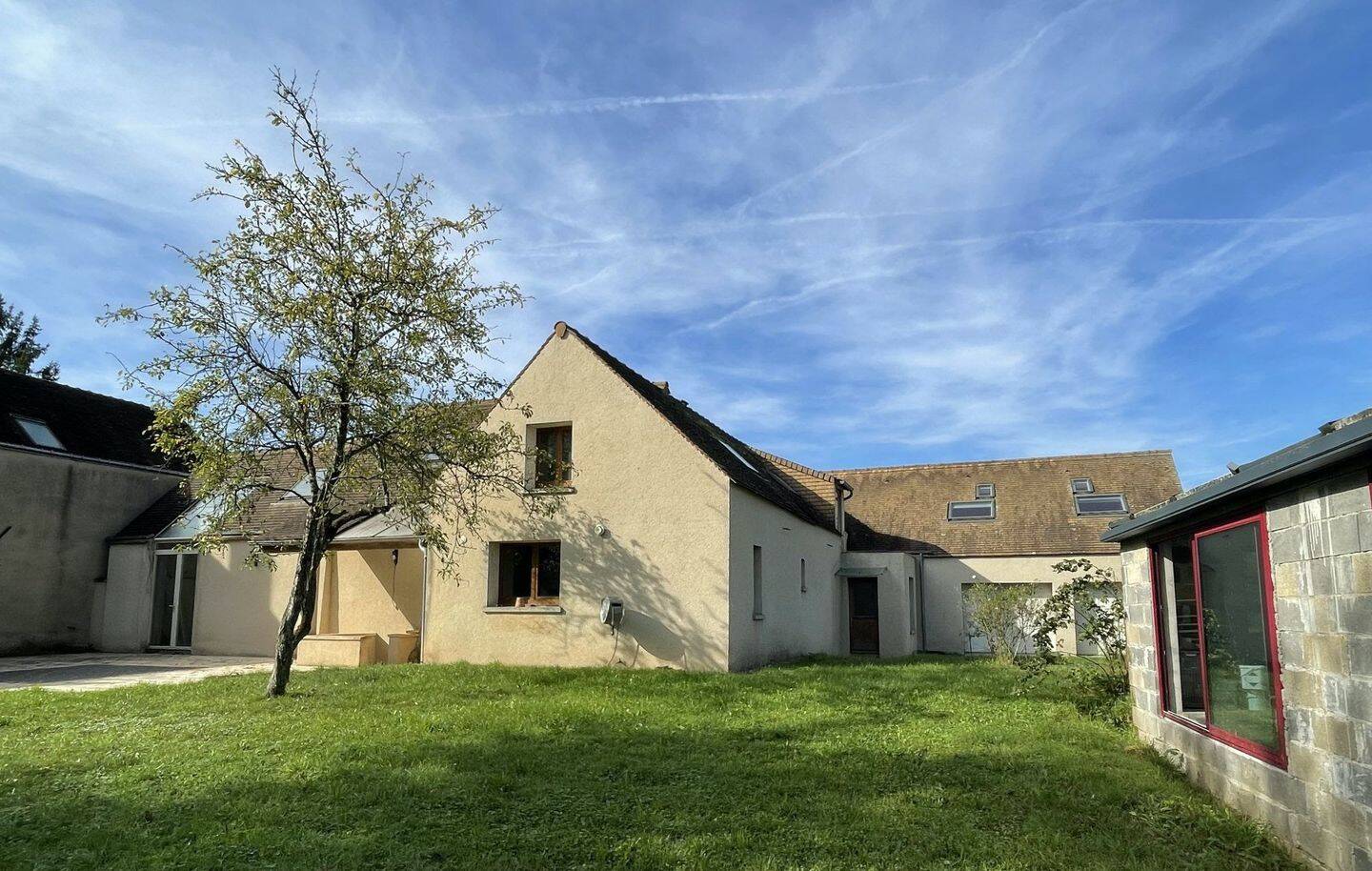 Maison 7 pièces 200 m² · à Nargis · 200 m² · 215 000 €