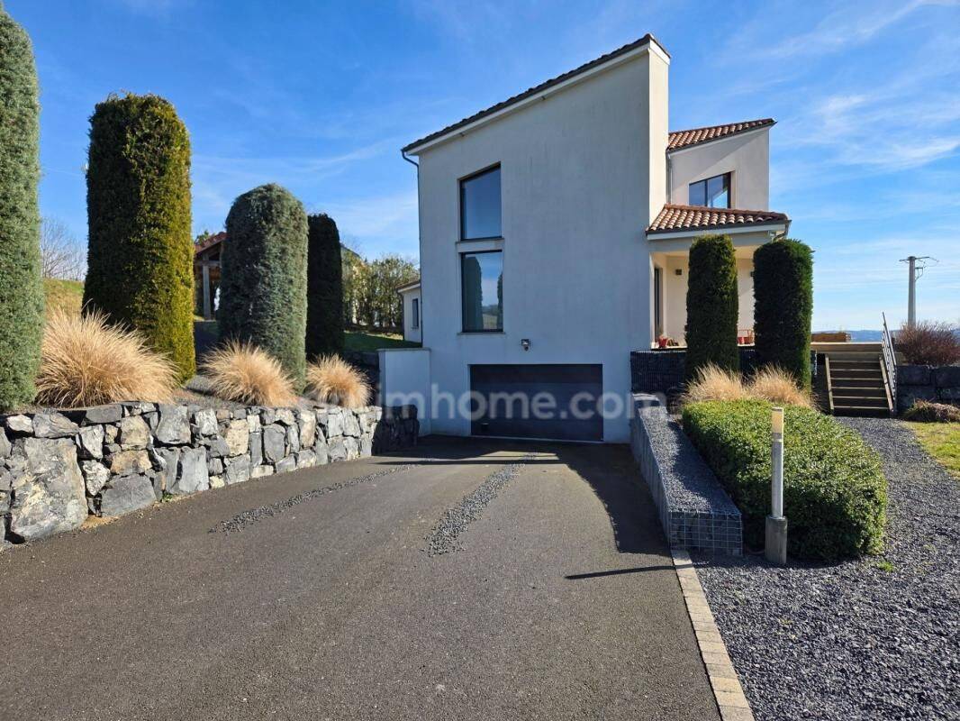 Maison 5 pièces 152 m² · à Isserteaux · 152 m² · 349 000 €