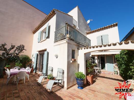 Villa à vendre 644 000 € 6 pièces 5 chambres 183 m² 198 m² de terrain Valras-Plage 34350