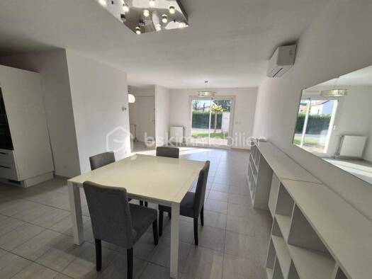 Maison à vendre 355 000 € 5 pièces 3 chambres 104 m² 530 m² de terrain Niévroz 01120