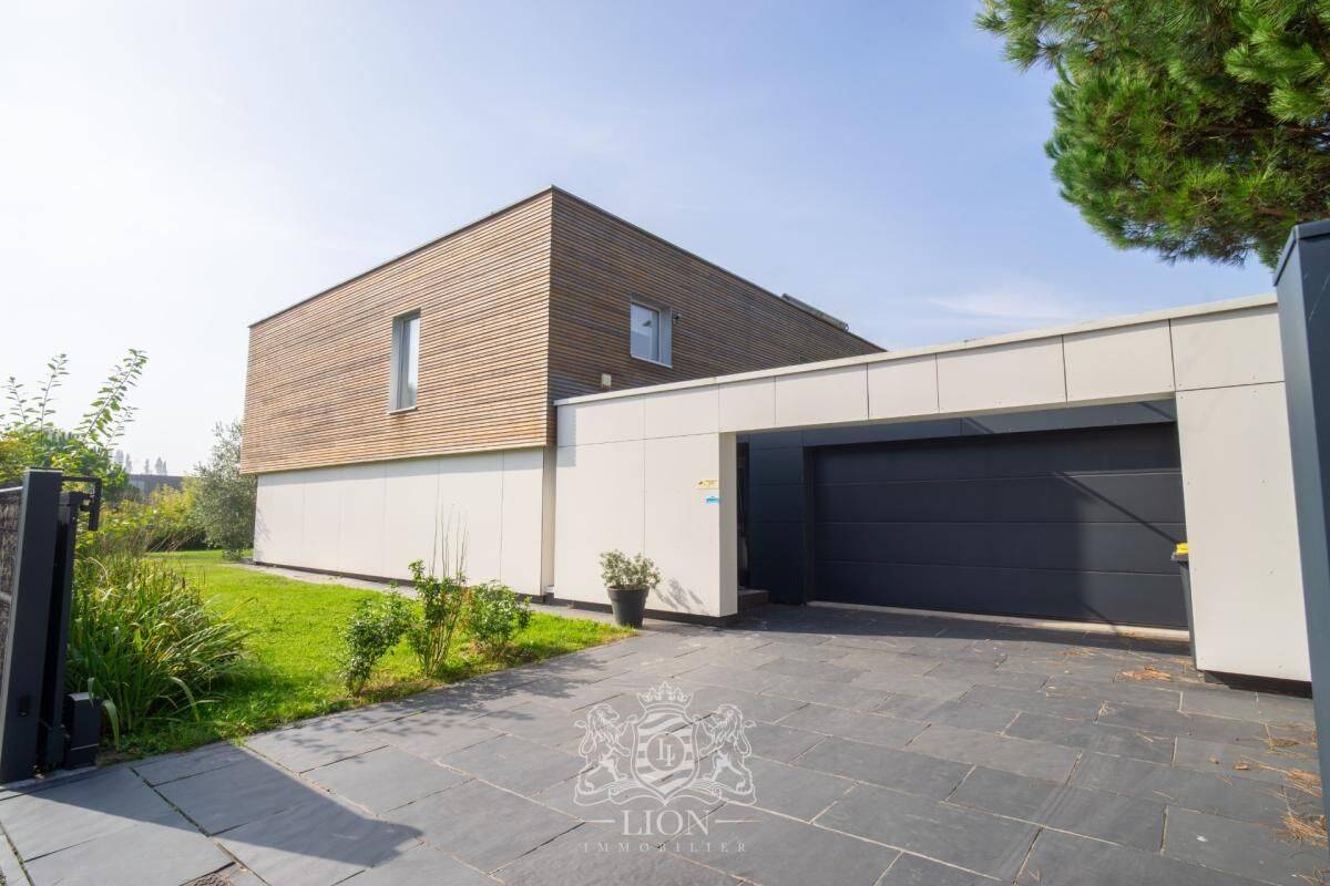 Maison 6 pièces 400 m² · à Mérignies · 400 m² · 1 385 000 €