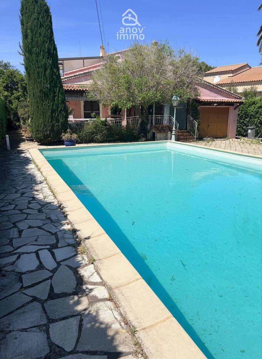 Maison 7 pièces 161 m² · à Six-Fours-les-Plages · 161 m² · 719 000 €