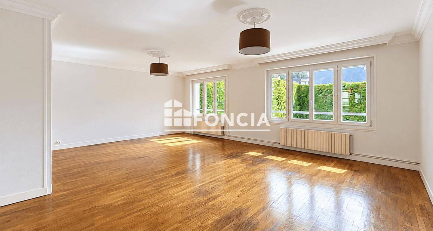 Appartement 4 pièces 87 m² · à Lisieux · 87 m² · 130 000 €