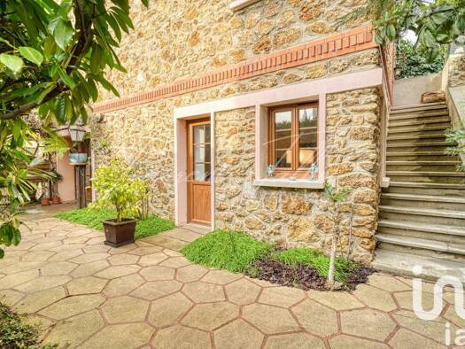 Maison à vendre 860 000 € 4 pièces 3 chambres 156 m² 325 m² de terrain Plaine des Courlis Croissy-sur-Seine 78290