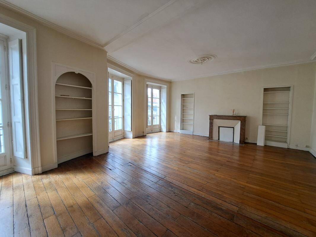 Appartement 4 pièces 96 m² · à Nantes · 96 m² · 1 140 €