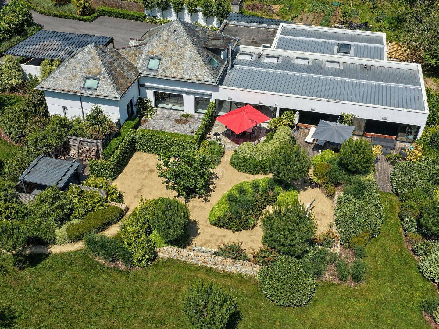 Maison 8 pièces 305 m² · à Vannes · 305 m² · 1 398 800 €