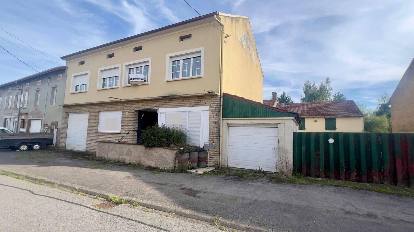Maison 8 pièces 204 m² · à Waldweistroff · 204 m² · 280 000 €