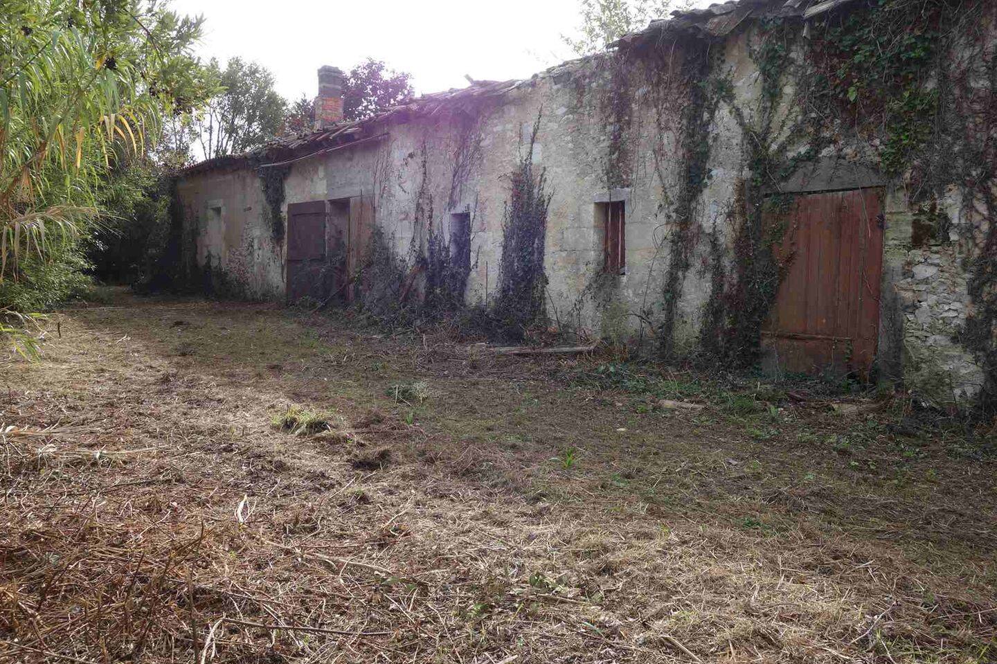 Maison 4 pièces 180 m² · à Cars · 180 m² · 86 900 €