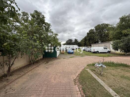 Terrain constructible à vendre 570 000 € 1 987 m² de terrain Rochelles Dreux 28100