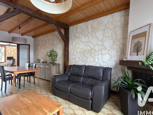 Maison à vendre 229 000 € 4 pièces 2 chambres 90 m² 241 m² de terrain Bourgogne-Fresne 51110