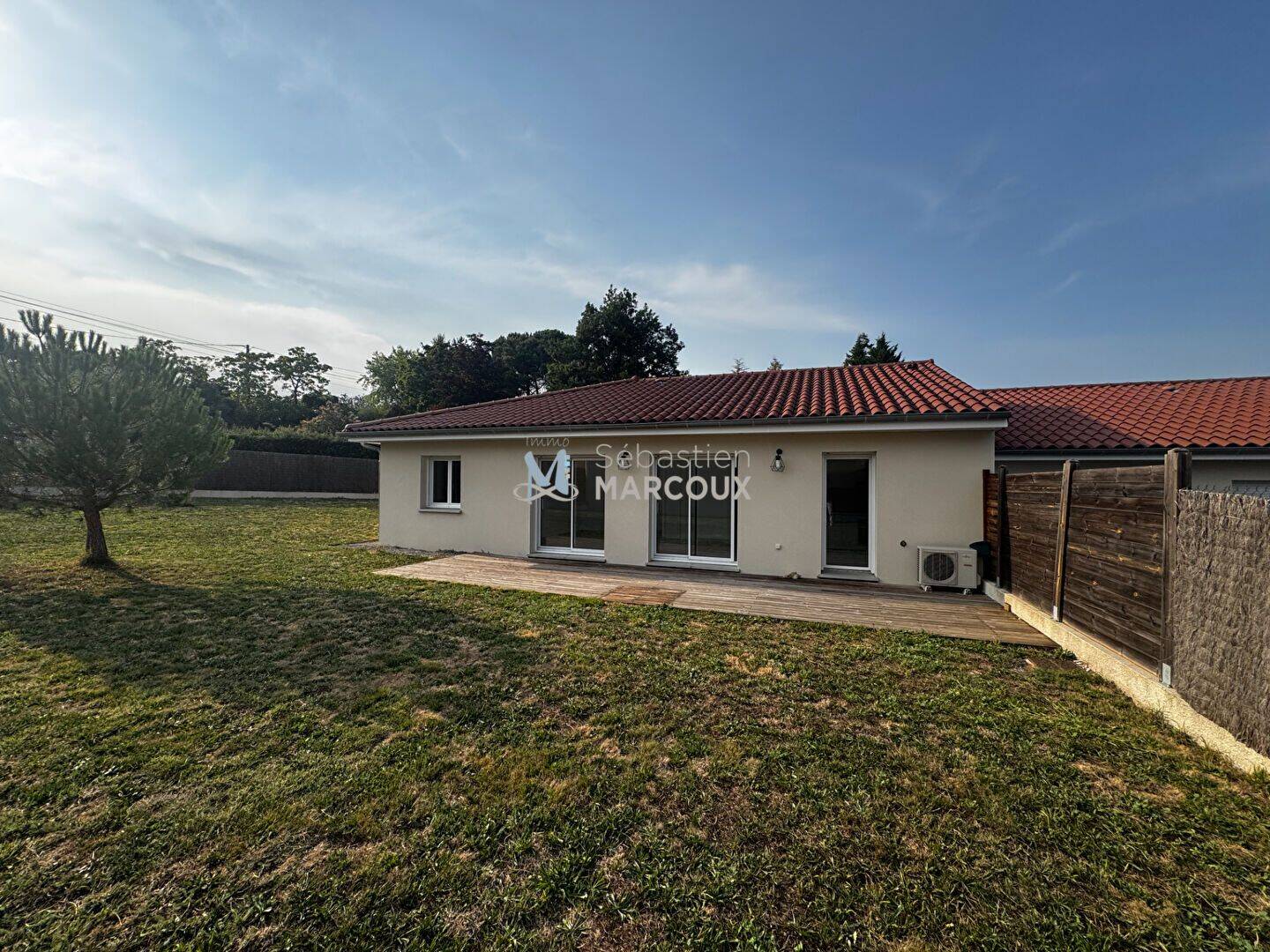 Maison 4 pièces 93 m² · à Lézigneux · 93 m² · 920 €/mois