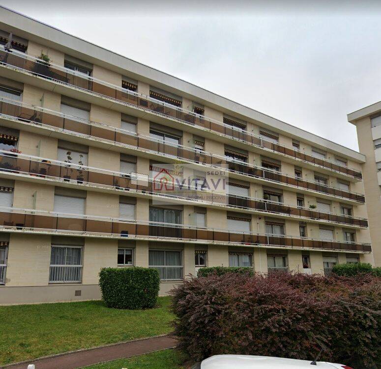 Appartement 1 pièce 27 m² · à Compiègne · 27,4 m² · 402 €