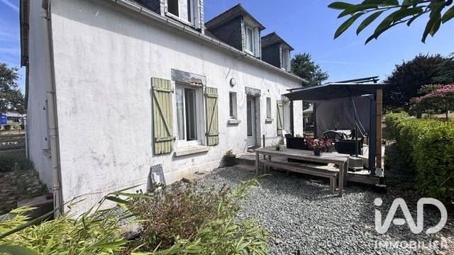 Maison 6 pièces 123 m² · à Châteauneuf-du-Faou · 123,1 m² · 190 000 €