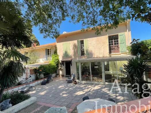 Maison de plain-pied à vendre 890 000 € 17 pièces 4 chambres 405 m² 4 663 m² de terrain Villelongue-de-la-Salanque 66410