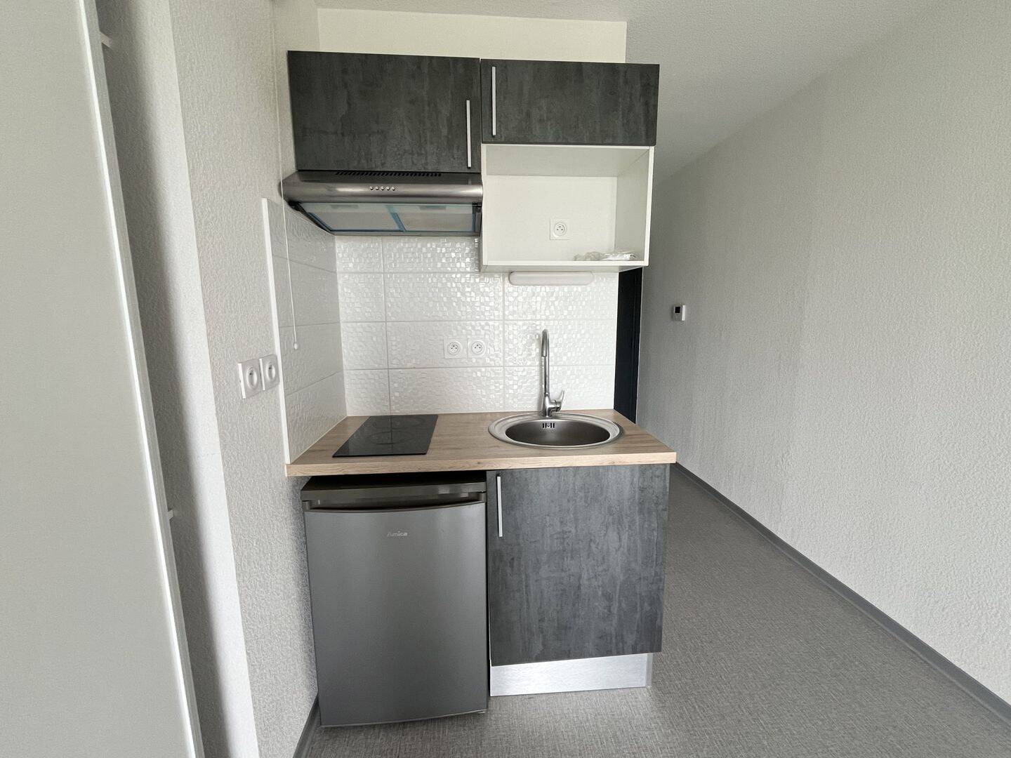 Appartement 1 pièce 19 m² · à Nîmes · 18,7 m² · 370 €