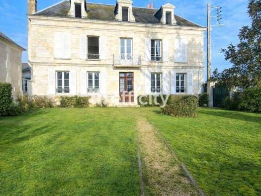 Demeure à vendre 572 000 € 9 pièces 7 chambres 230 m² 10 087 m² de terrain Montoire-sur-le-Loir 41800