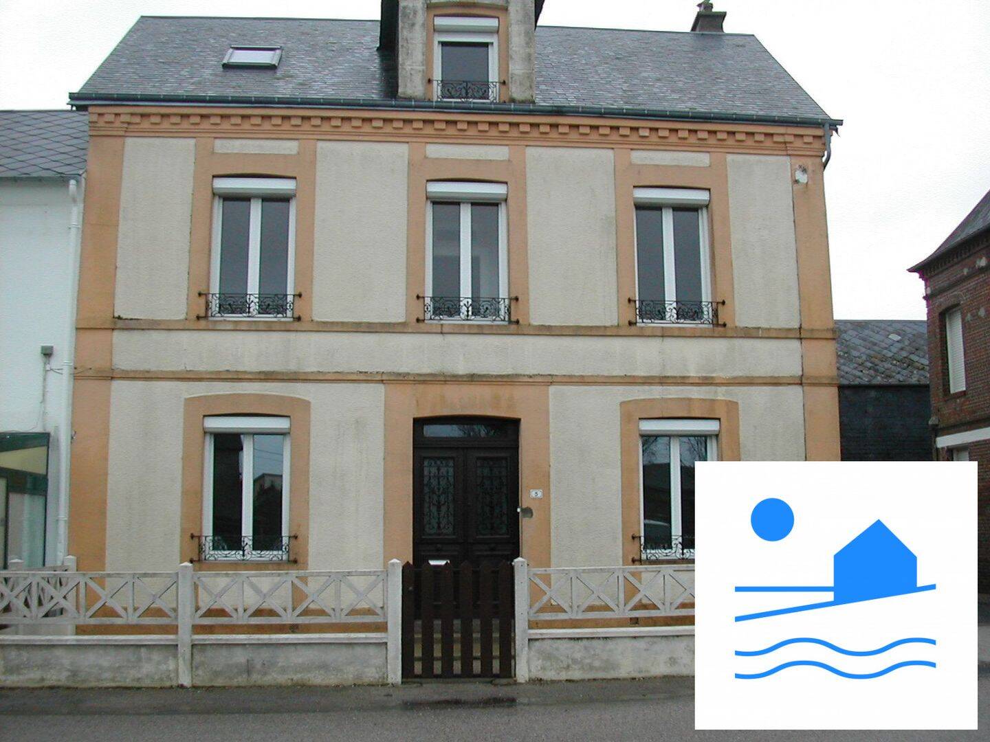 Maison 6 pièces 139 m² · à Gonneville-la-Mallet · 138,9 m² · 1 150 €