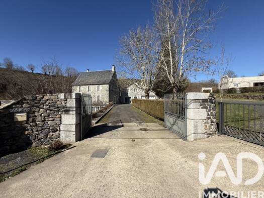 Maison à vendre 549 000 € 11 pièces 6 chambres 250 m² 5 000 m² de terrain Laguiole 12210