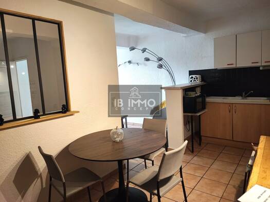 Appartement à vendre 80 000 € 2 pièces 1 chambre 32,9 m² Étage 2/3 Le Muy 83490