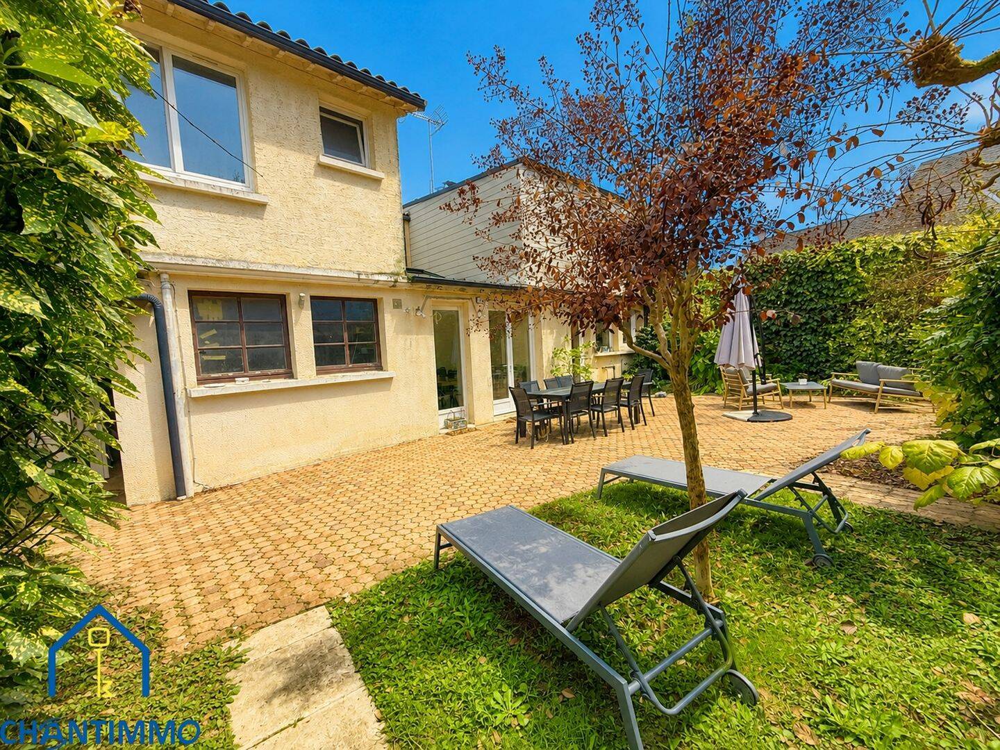 Maison 8 pièces 269 m² · à La Châtaigneraie · 269 m² · 283 500 €