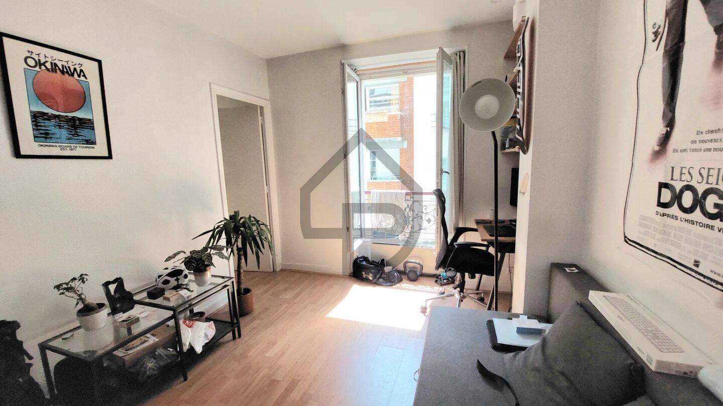 Appartement 2 pièces 27 m² · à Paris 10ème Arrondissement · 27 m² · 1 040 €