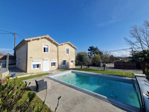 Ferme à vendre 649 000 € 10 pièces 6 chambres 260 m² 1 464 m² de terrain Seyssuel 38200