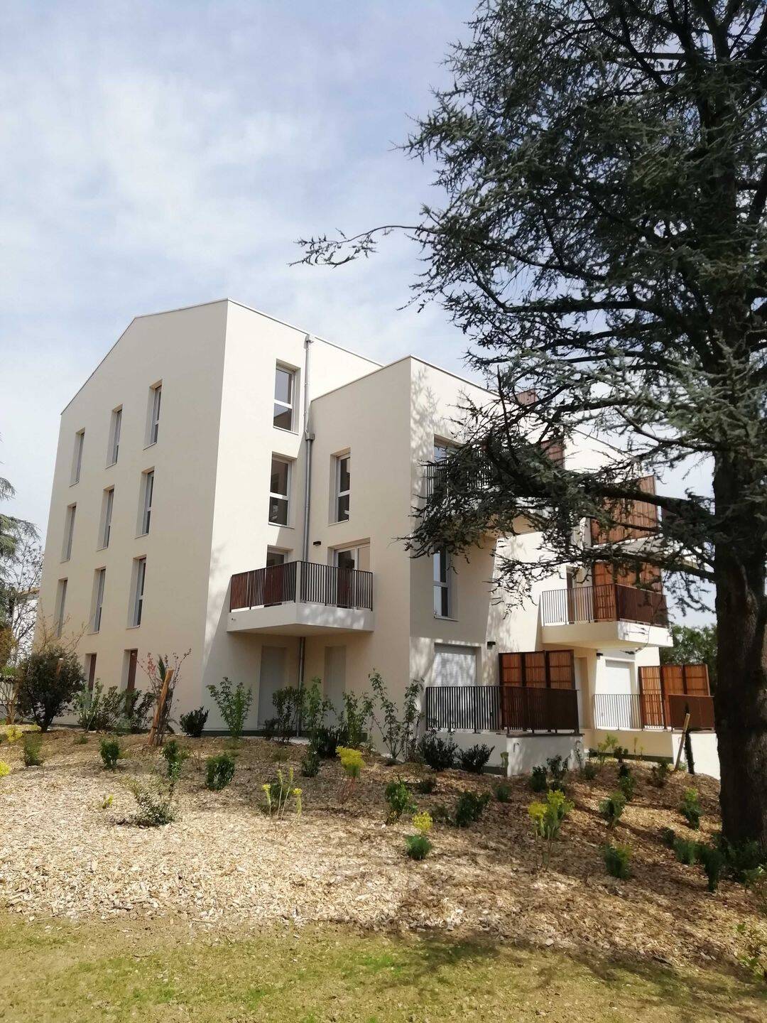 Appartement 4 pièces 105 m² · à Rillieux-la-Pape · 105 m² · 1 197 €/mois