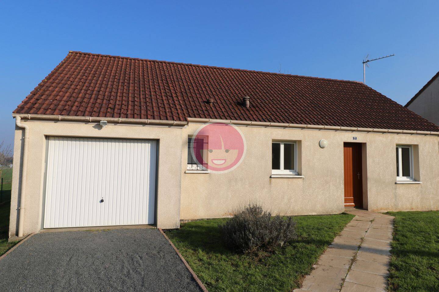 Maison 4 pièces 85 m² · à Chuisnes · 85 m² · 800 €