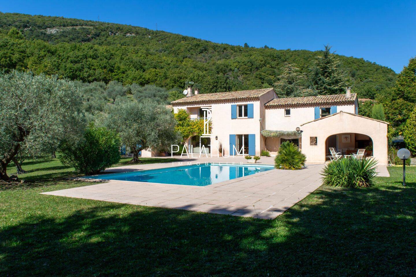 Maison 12 pièces 311 m² · à Sisteron · 311 m² · 930 000 €