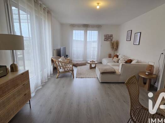 Appartement à vendre 227 000 € 3 pièces 2 chambres 67 m² Étage 3/3 Centre Olivet 45160