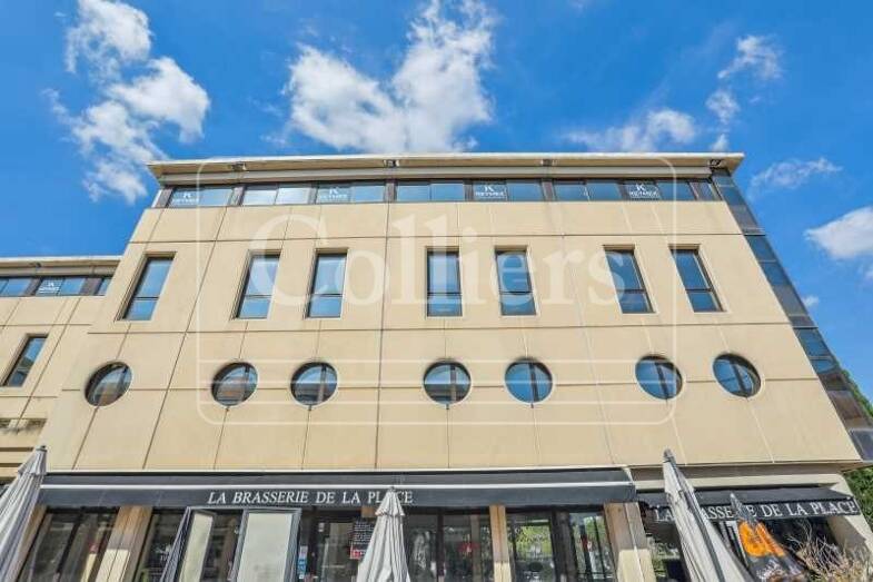 Espace bureau à vendre 990 000 € 493 m² de bureaux divisible de 493 m² à 493 m² Grand Sud- Aix la Duranne Aix en Provence 13100