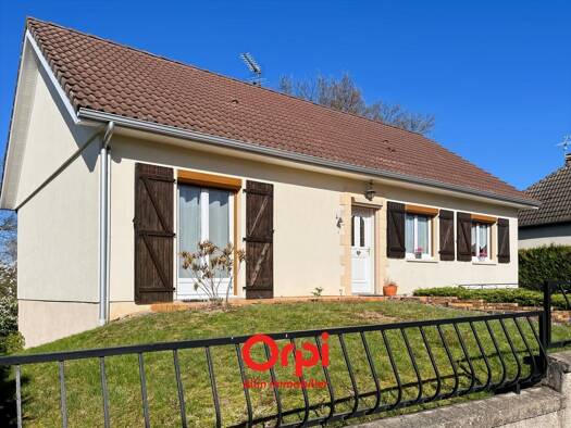 Maison à vendre 157 000 € 4 pièces 3 chambres 76 m² 580 m² de terrain Désertines 03630