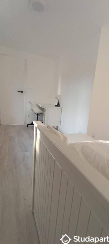 1 pièce 10 m² · à Saint-Denis · 10 m² · 490 €/mois