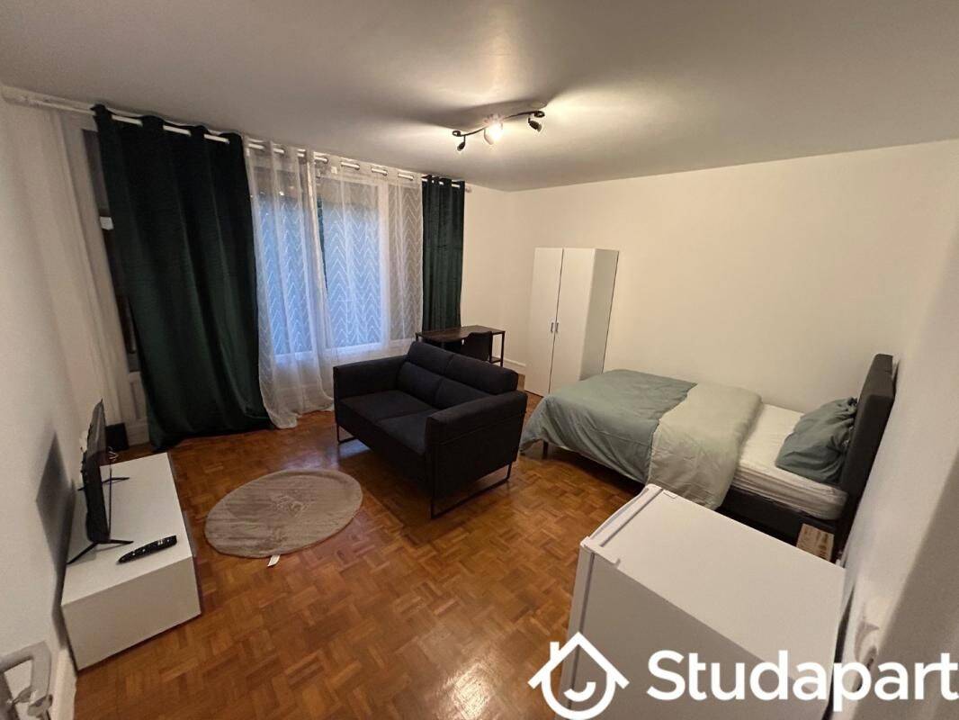 1 pièce 11 m² · à Pontoise · 11 m² · 525 €