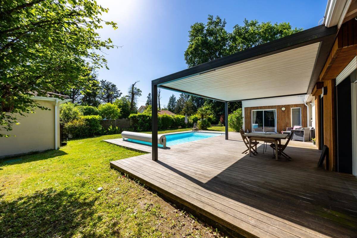 Maison 7 pièces 180 m² · à Cestas · 180 m² · 640 000 €
