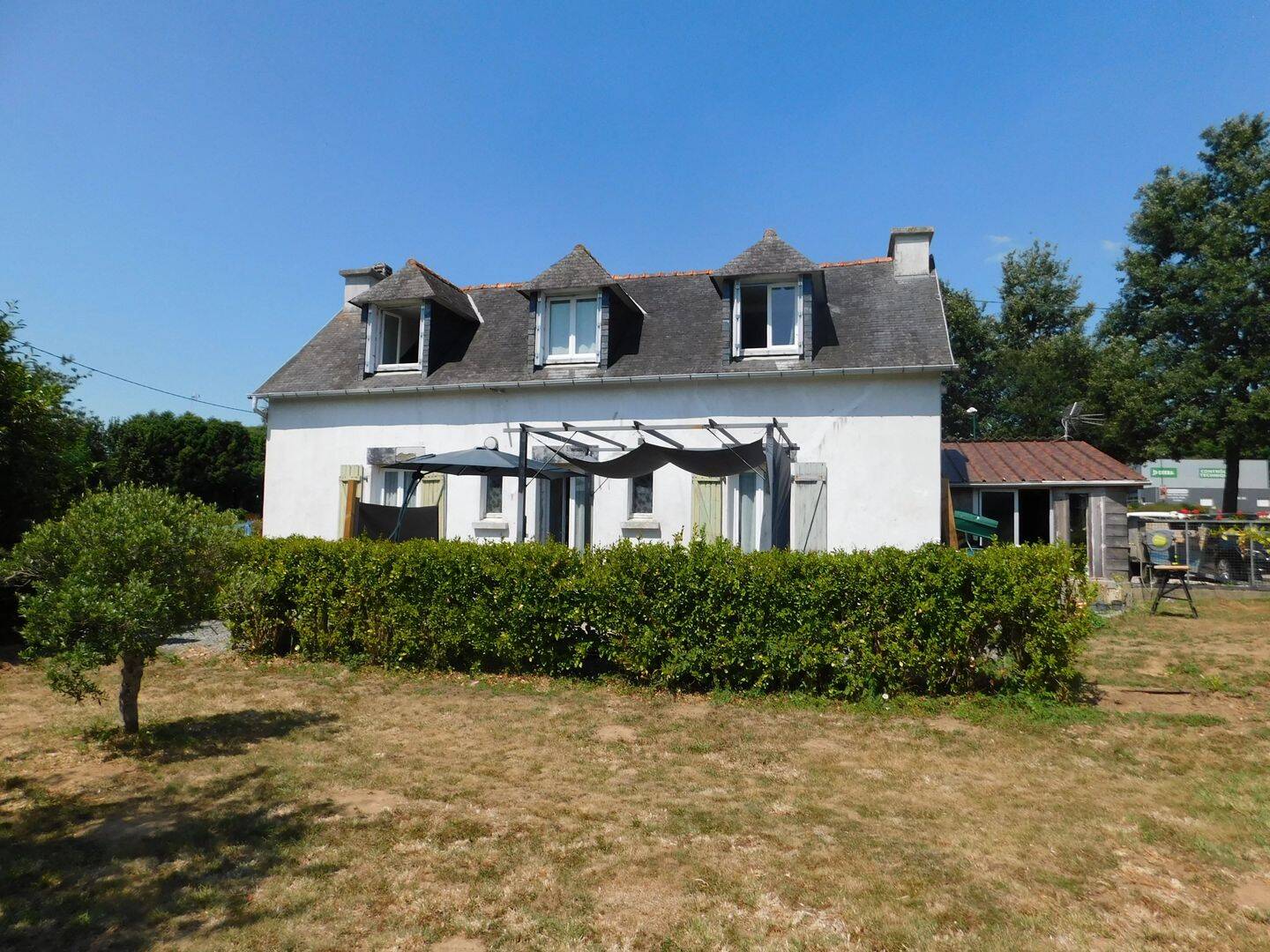 Maison 727 m² · à Châteauneuf-du-Faou · 727 m² · 179 500 €
