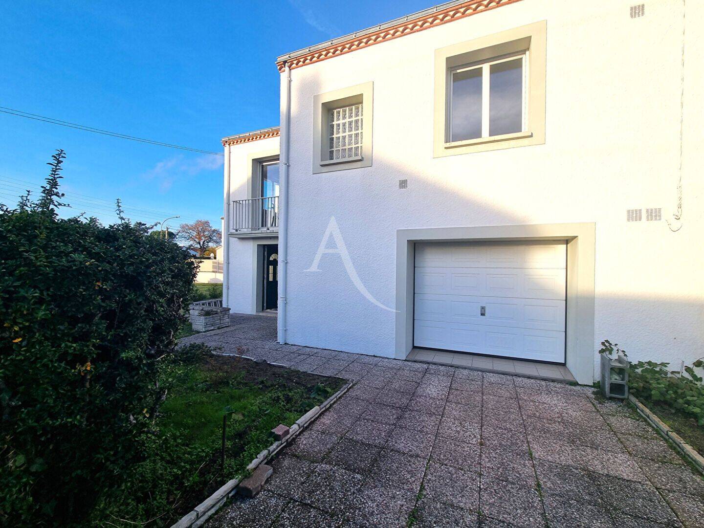 Maison 7 pièces 130 m² · à Saint-Sébastien-sur-Loire · 130 m² · 347 200 €