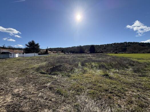 Terrain constructible à vendre 330 000 € 850 m² de terrain Pesquier Gardanne 13120
