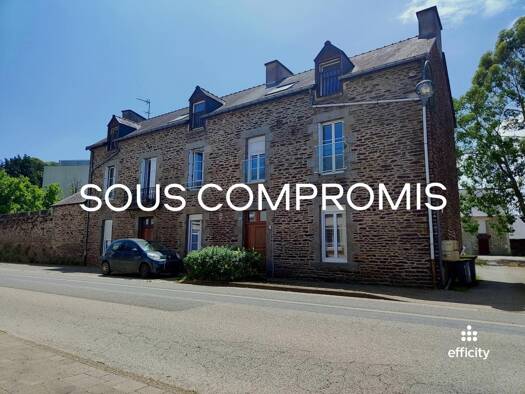 Immeuble à vendre 290 000 € 272 m² Mauron 56430