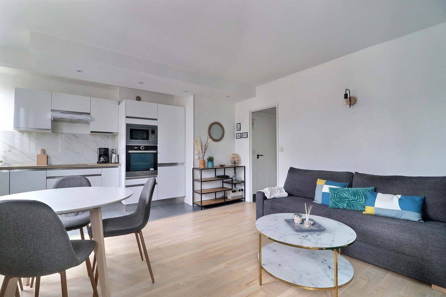 Appartement 1 pièce 38 m² · à Paris 18ème Arrondissement · 38 m² · 2 025 €