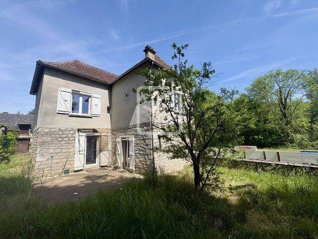 Maison 5 pièces 107 m² · à Coly-Saint-Amand · 107 m² · 169 000 €