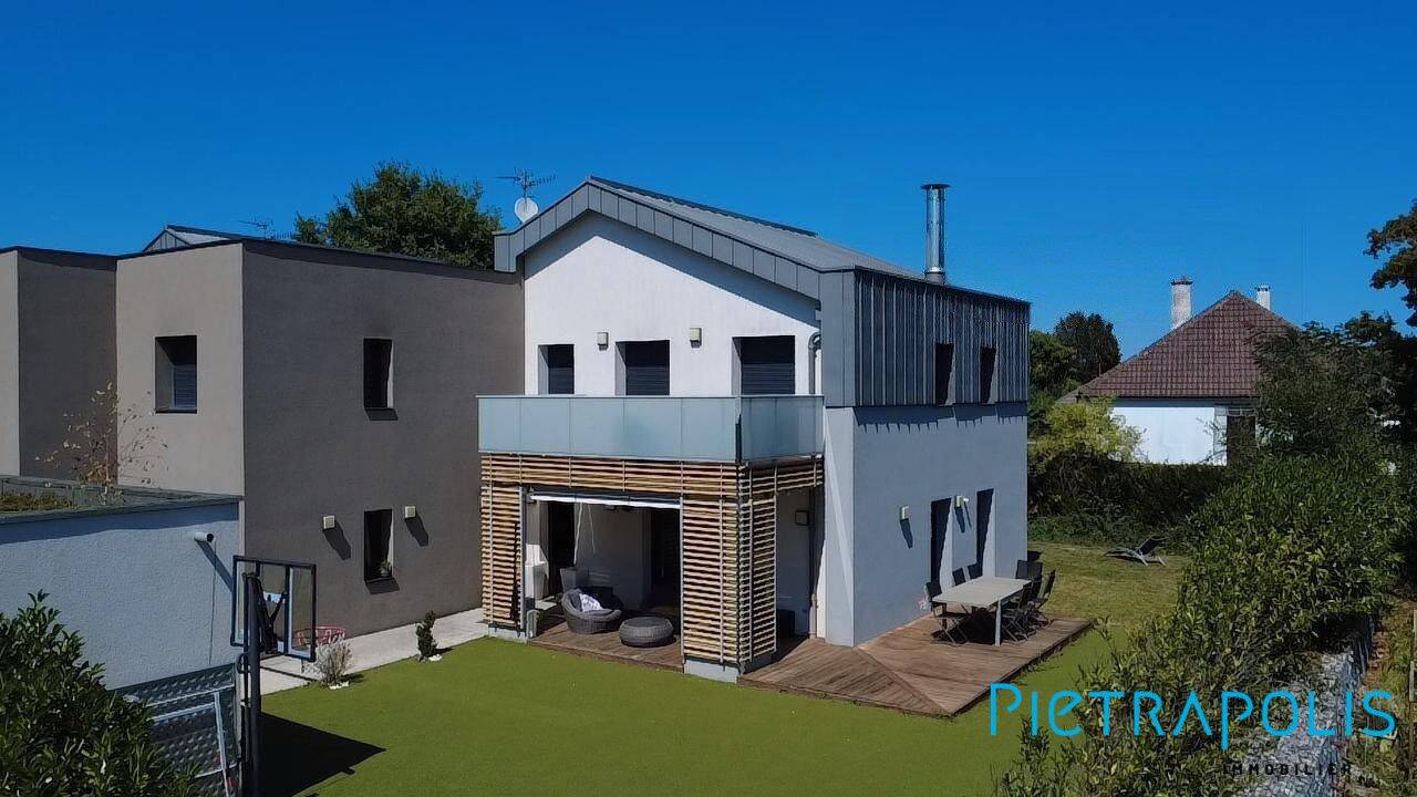 Maison 6 pièces 179 m² · à Prévessin-Moëns · 179 m² · 1 095 000 €